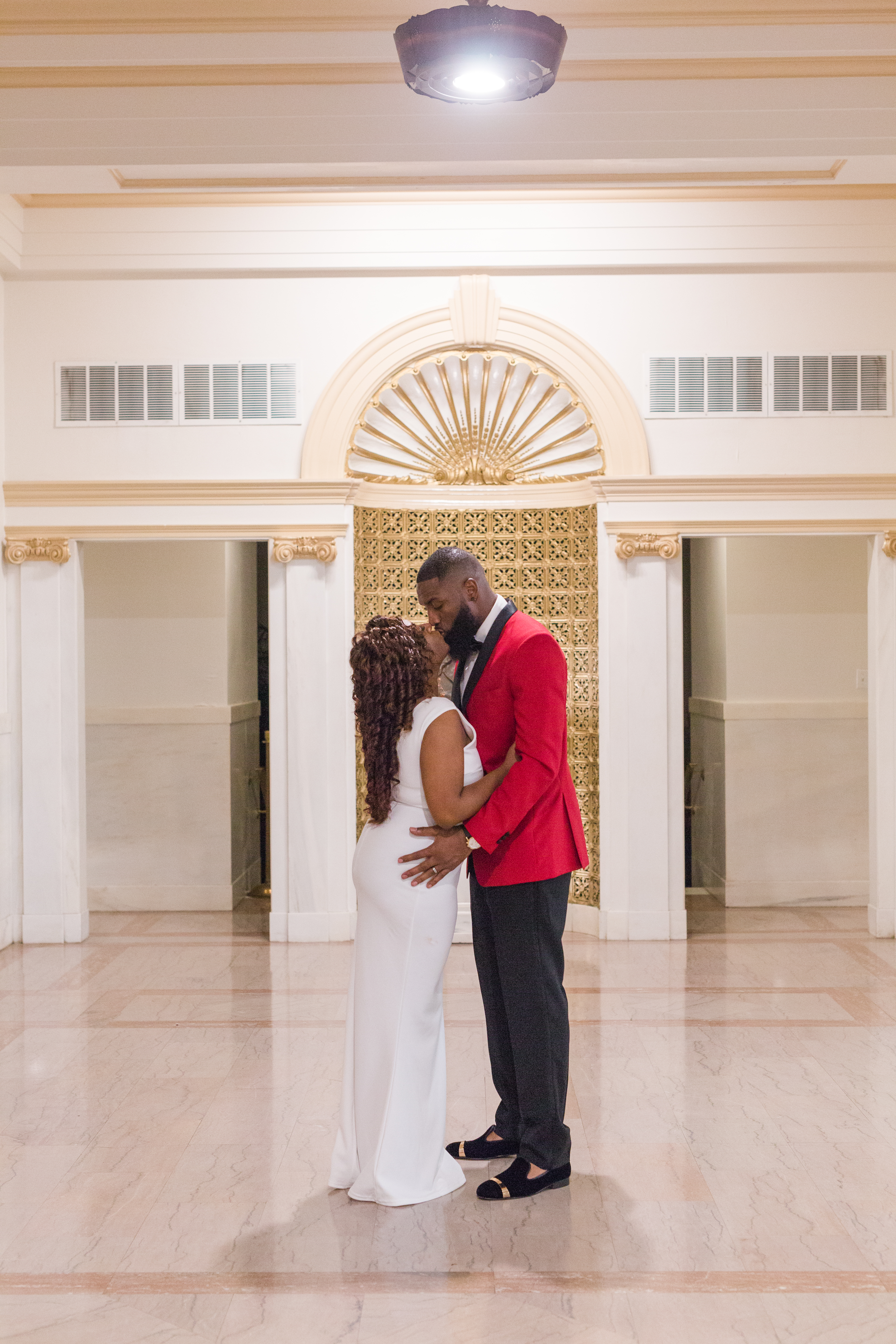 Arkansas Summer wedding photography at the Albert Pike Masonic Temple by Nancy Cole